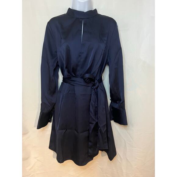 Banana Republic Satin Mini Dress in “Preppy Navy”, size 12 Dark feminine - Picture 5 of 14